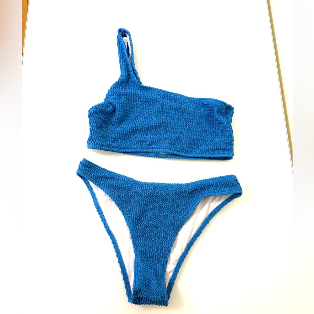 NWOT Blue Ribbed One-Shoulder Bikini Set